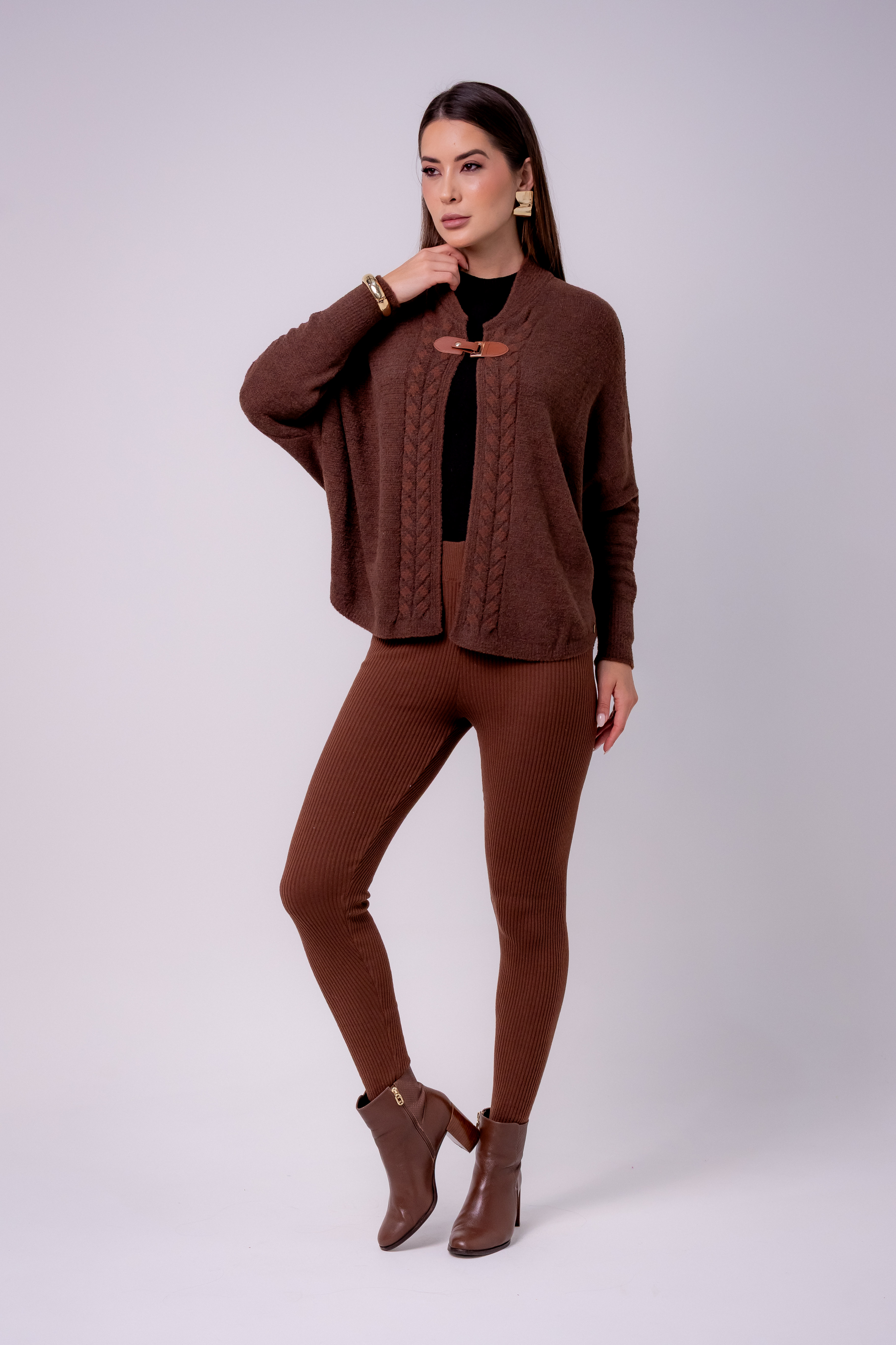 CAPA COM TRANÇA - hover