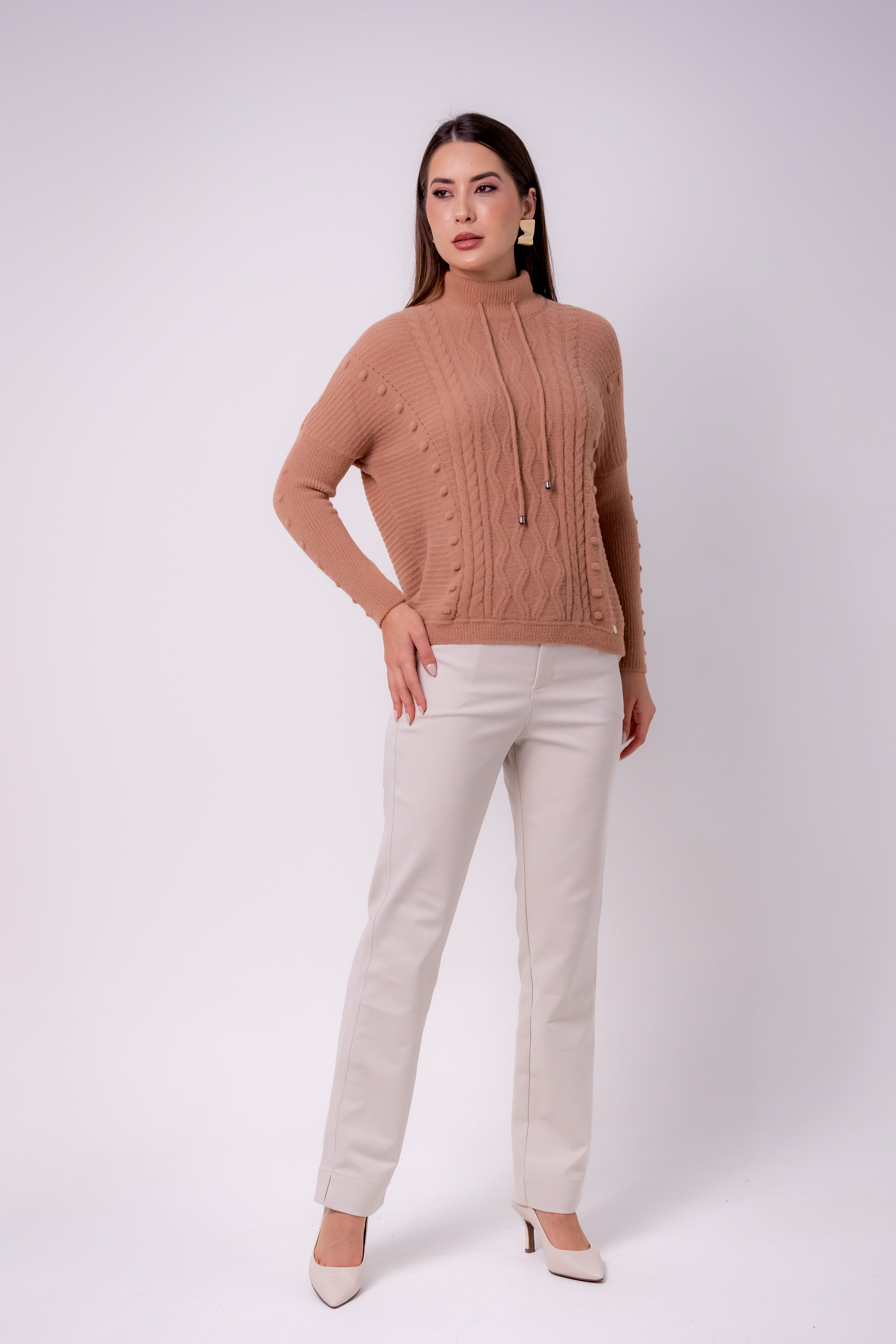 BLUSA PLUMA GOLA CORDÃO - hover