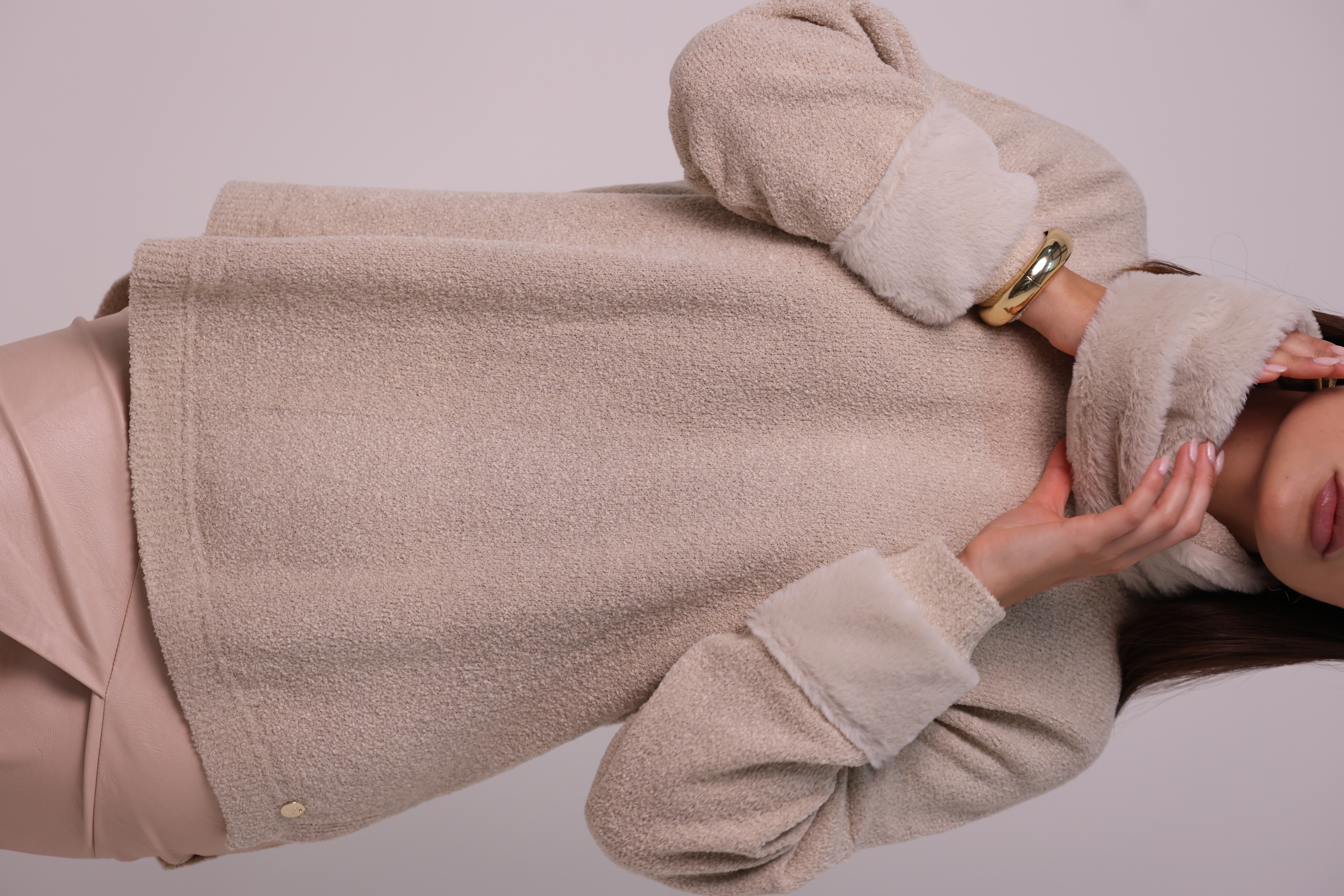 PONCHO GOLA REMOVÍVEL - hover