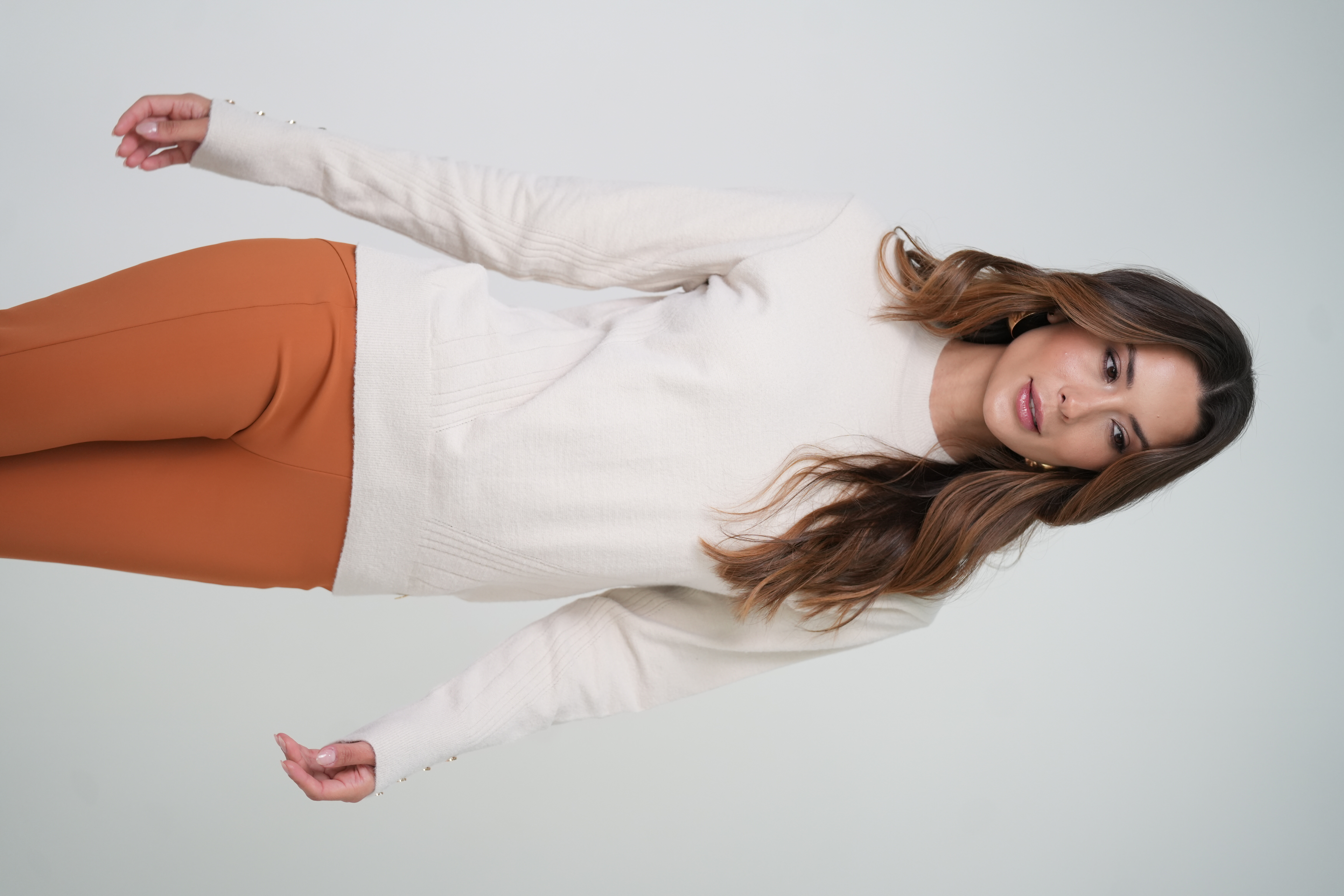 BLUSA CANELADA DIAGONAL - hover
